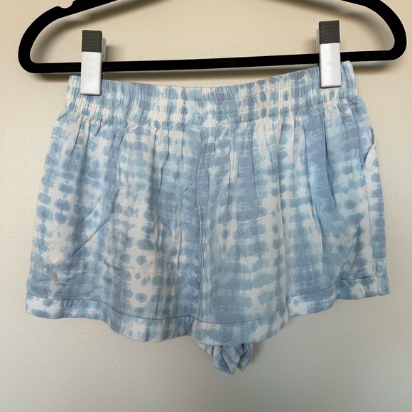 Francesca’s tie dye shorts in size S - Picture 2 of 3